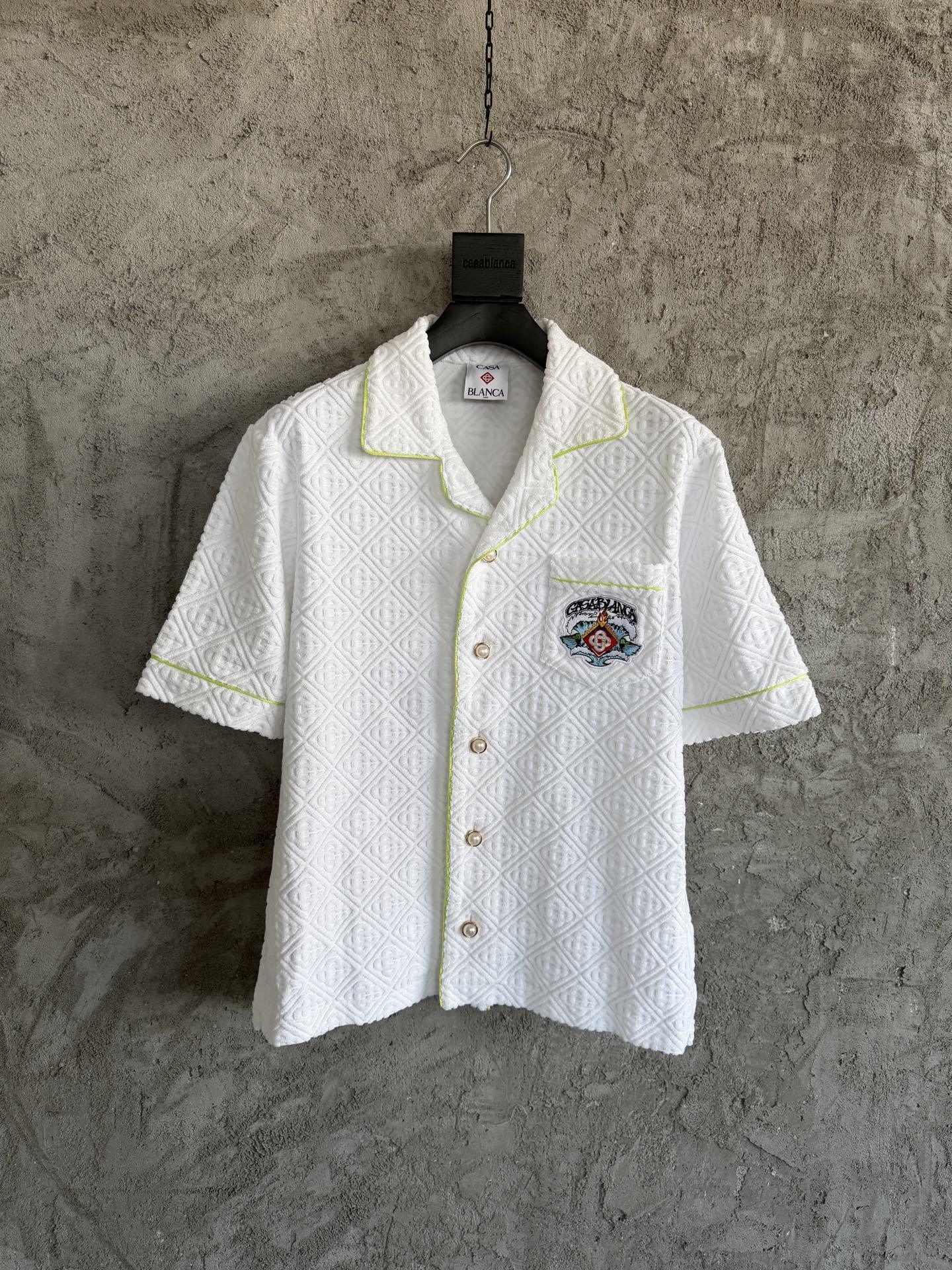 TEXTURED SHORT-SLEEVE SHIRT & SHORTS SET