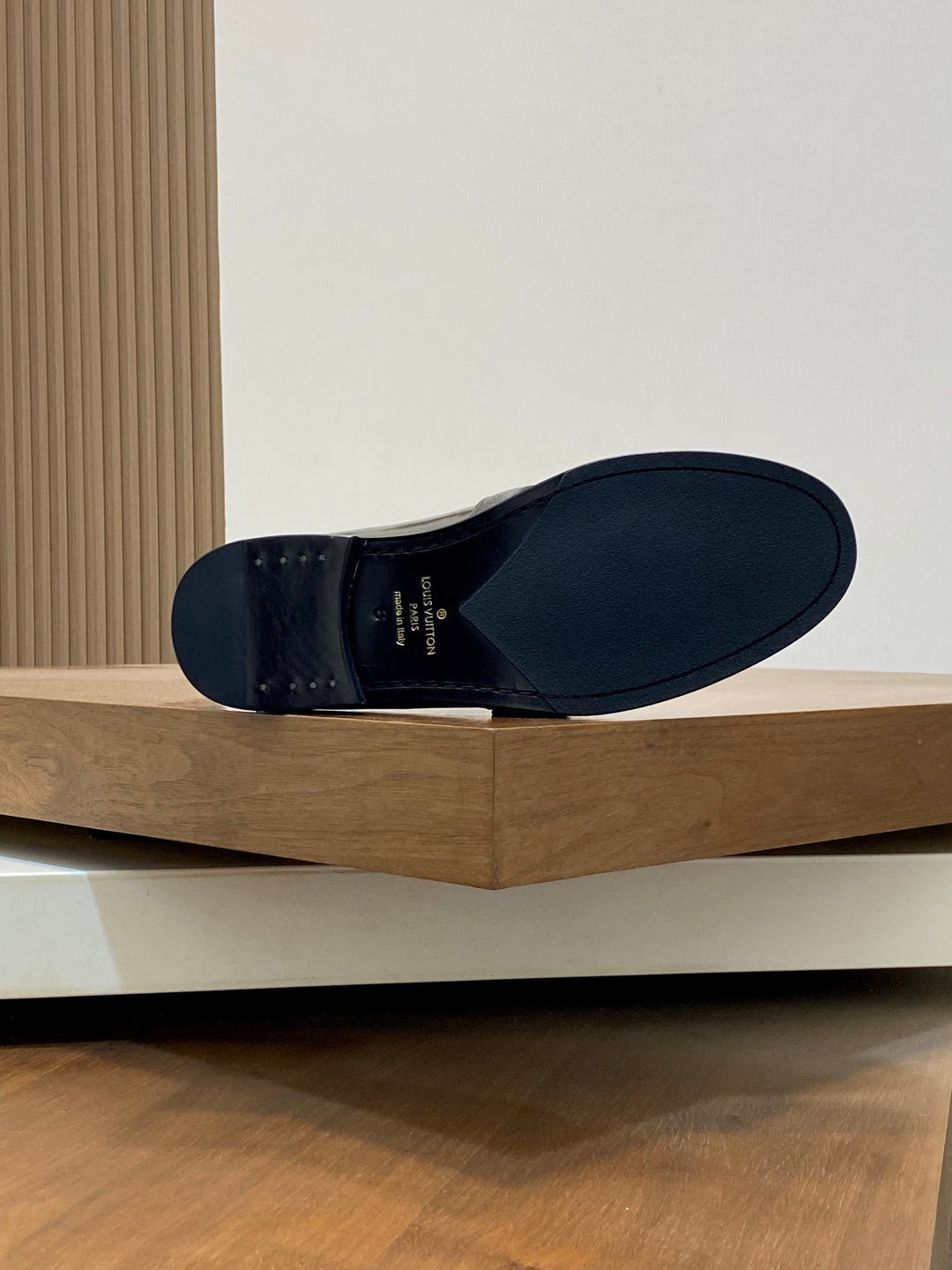 SCHWARZE LACK-LOAFERS