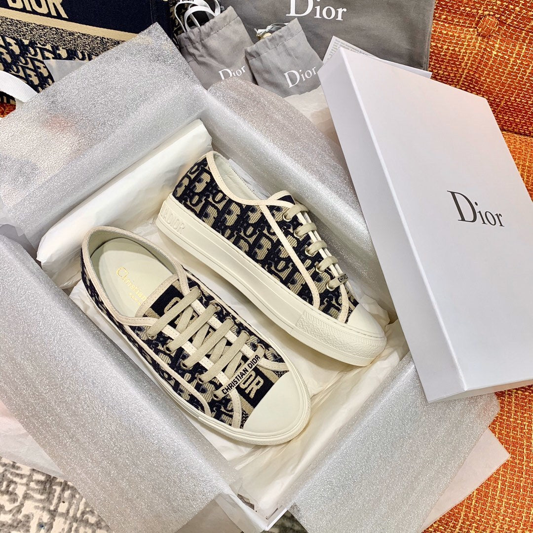 OBLIQUE MONOGRAM LOW-TOP CANVAS SNEAKERS