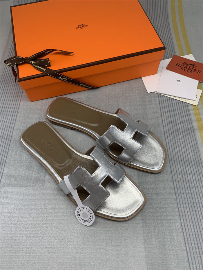 METALLIC SILVER H-CUT SLIDE SANDALS