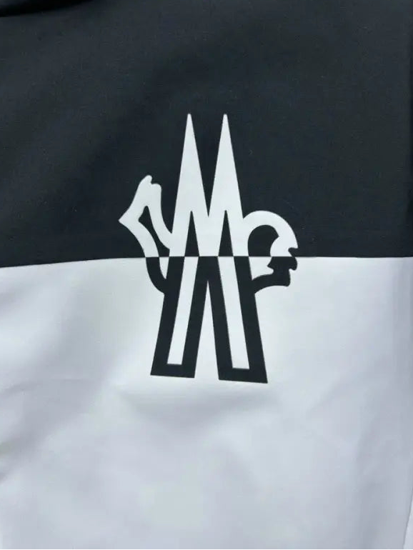 BELTED COLORBLOCK HOODED PERFORMANCE JACKET