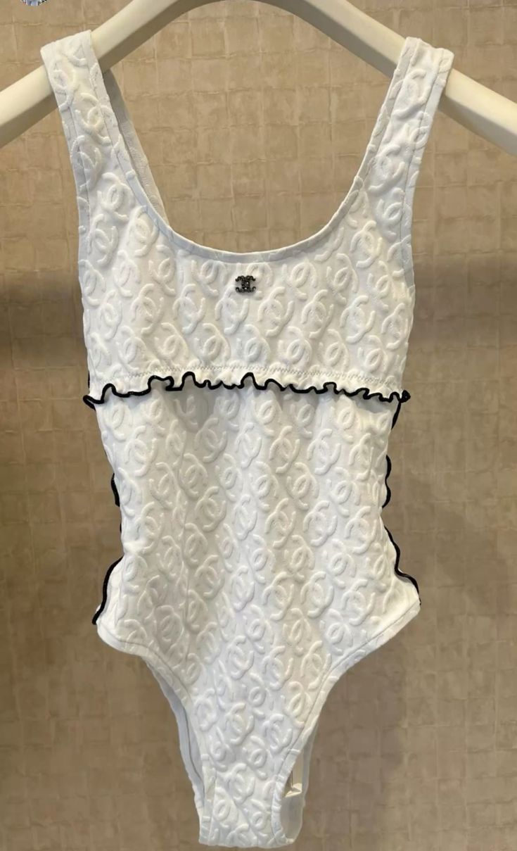 TEXTURED SCOOP NECK ONE-PIECE SWIMSUIT