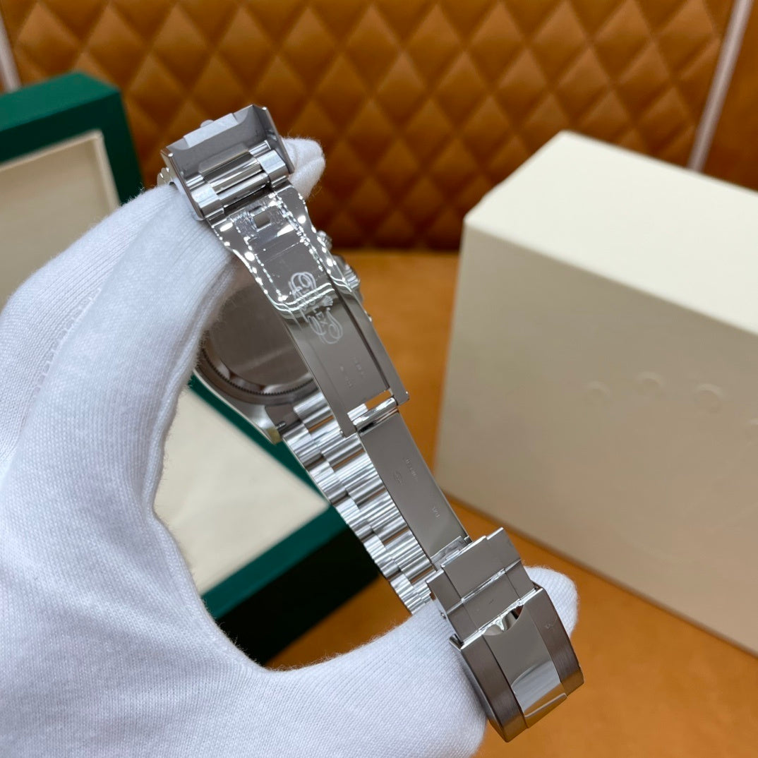 LUXURY CHRONOGRAPH STEEL WATCH