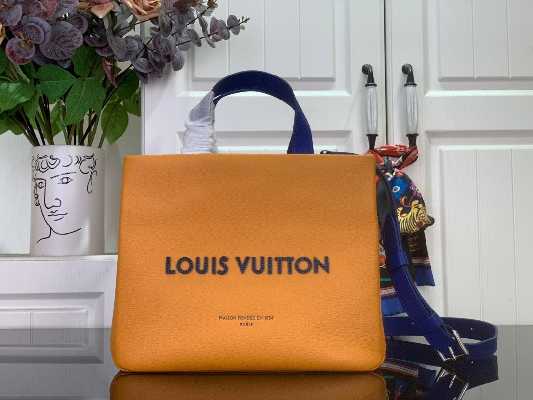 BOLD COLOR STRUCTURED TOTE