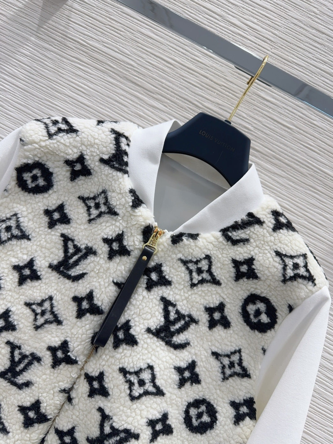 CROPPED ZIP-UP SHERPA BOMBER JACKET