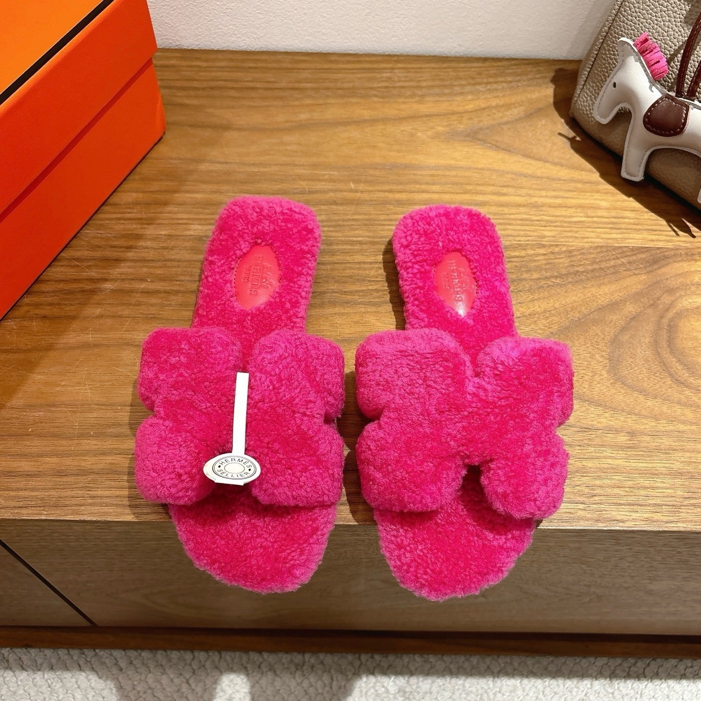 FUCHSIA FAUX FUR SLIDE SLIPPERS