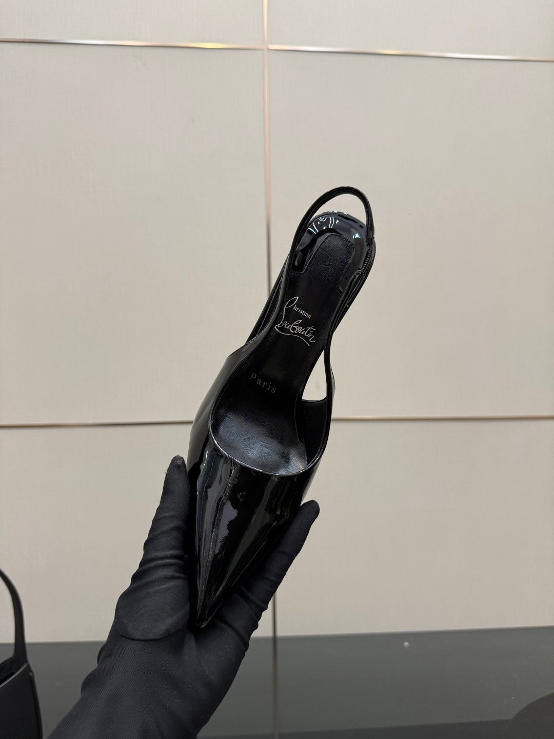 BLACK PATENT SLINGBACK POINTED HEELS