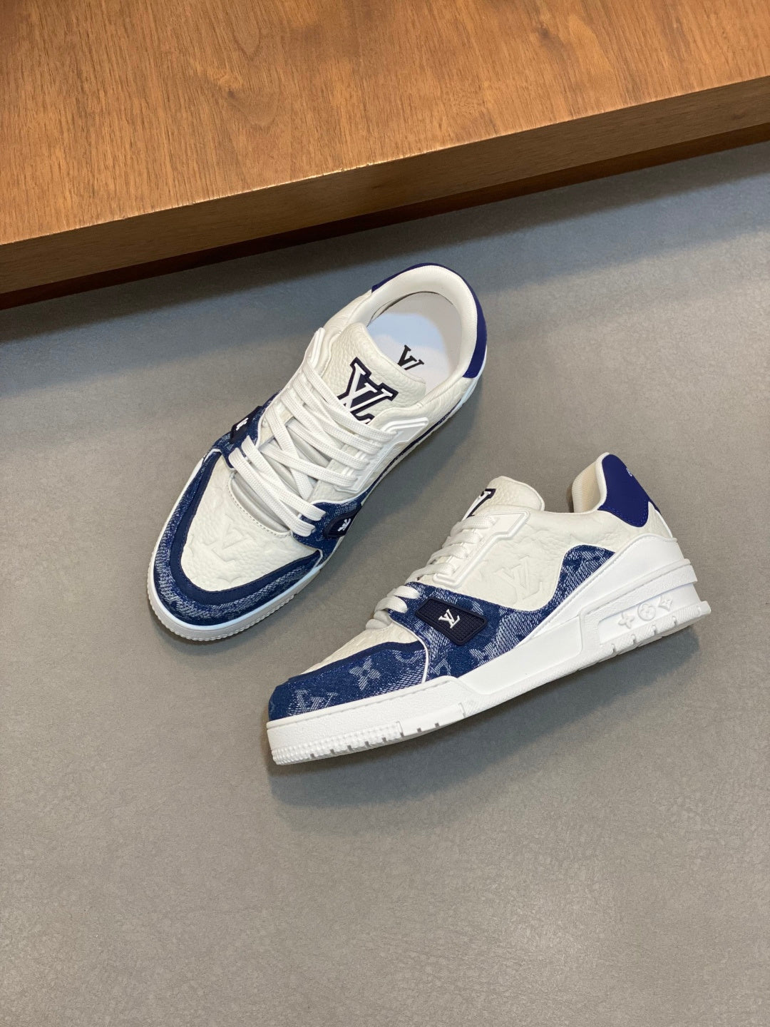 WHITE & BLUE MONOGRAM LOW-TOP SNEAKERS