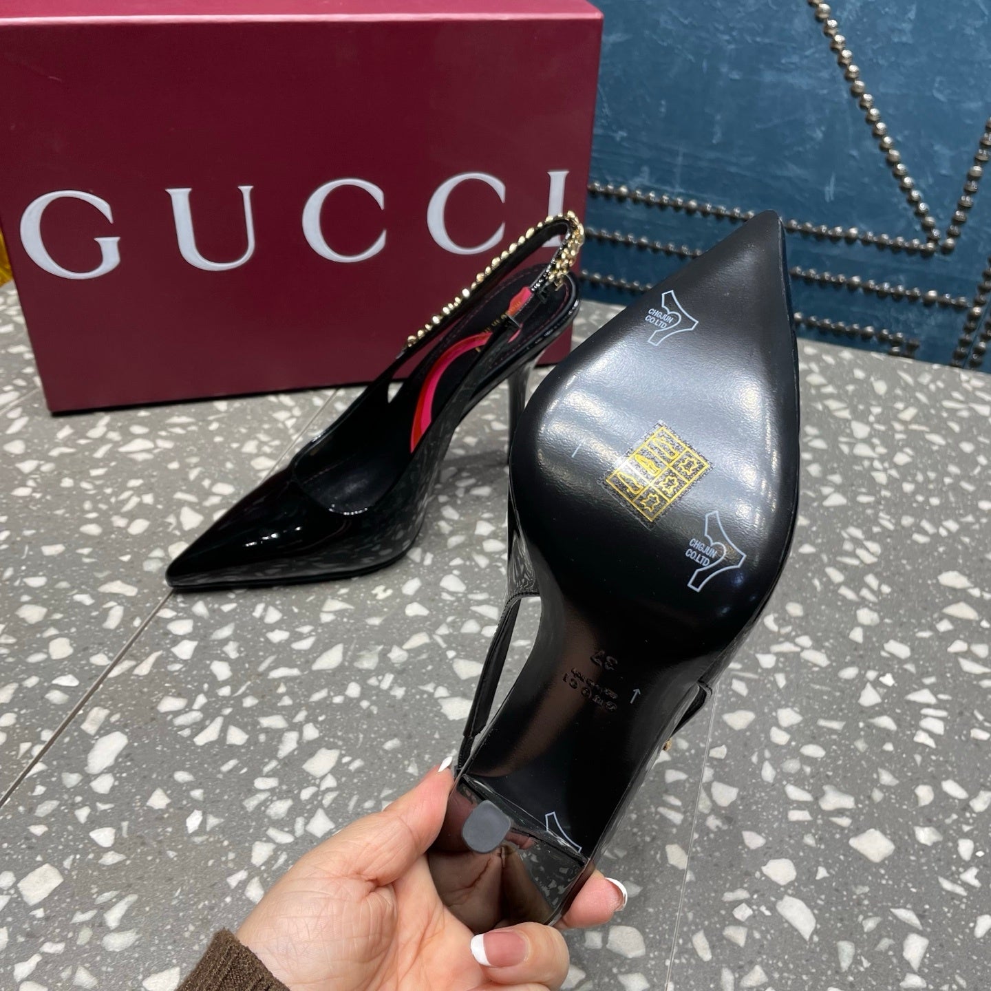 BLACK PATENT CHAIN SLINGBACK PUMPS
