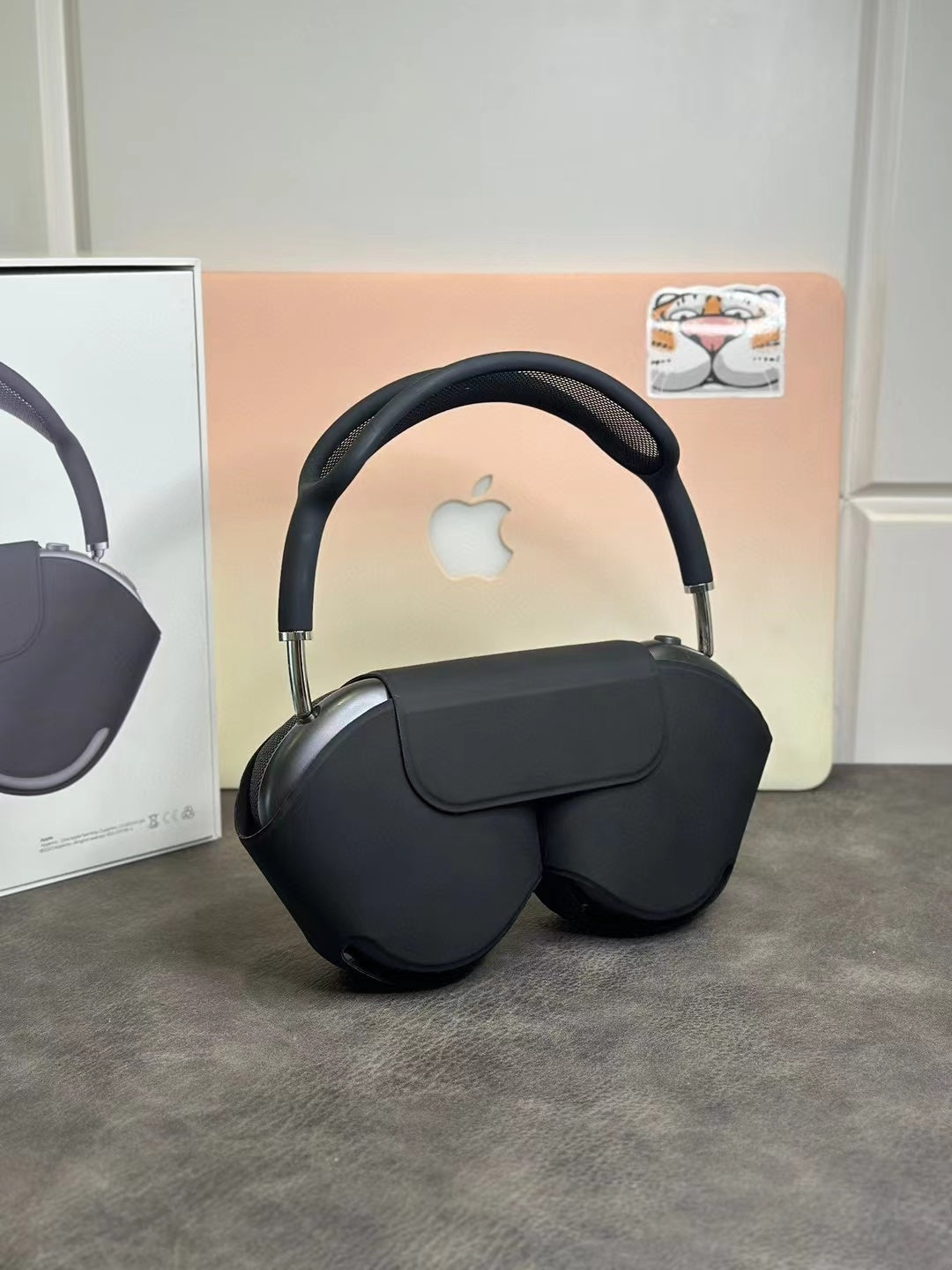 WIRELESS OVER-EAR NOISE CANCELLING HEADPHONES