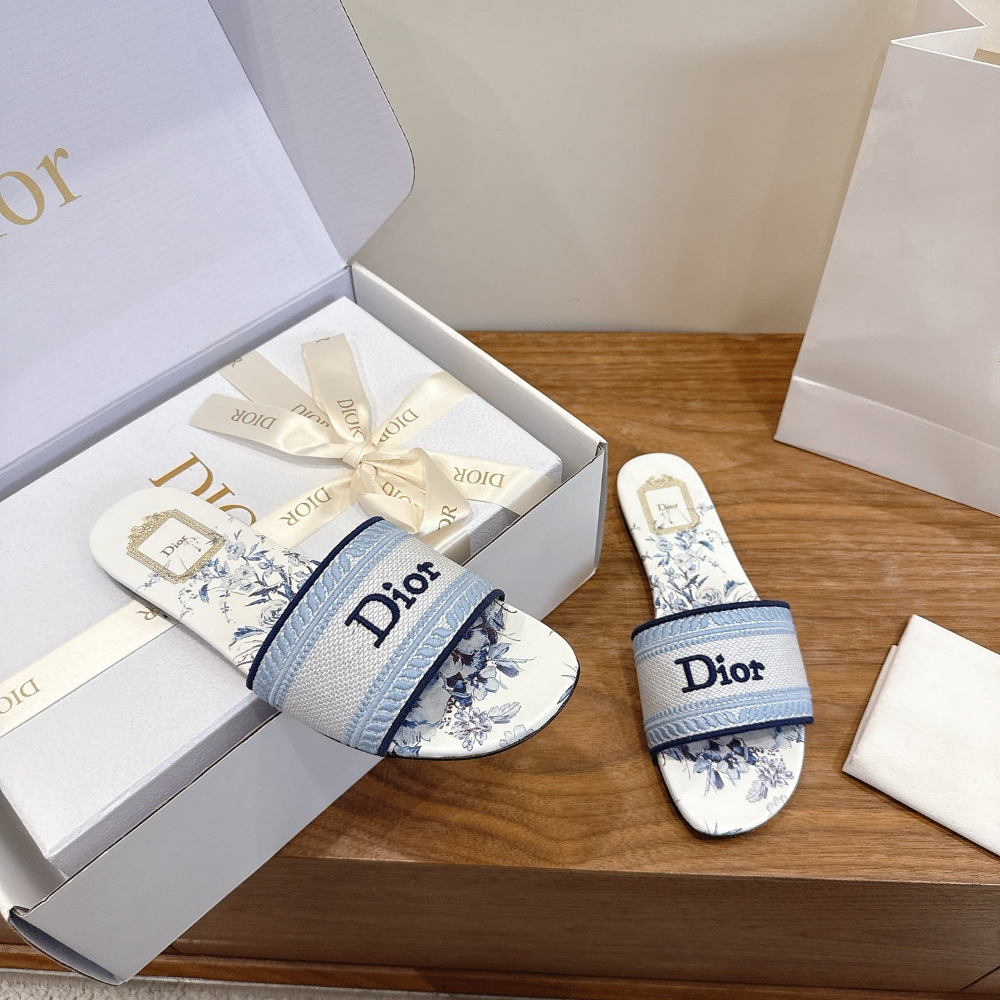 BLUE FLORAL LOGO STRAP SLIDE SANDALS