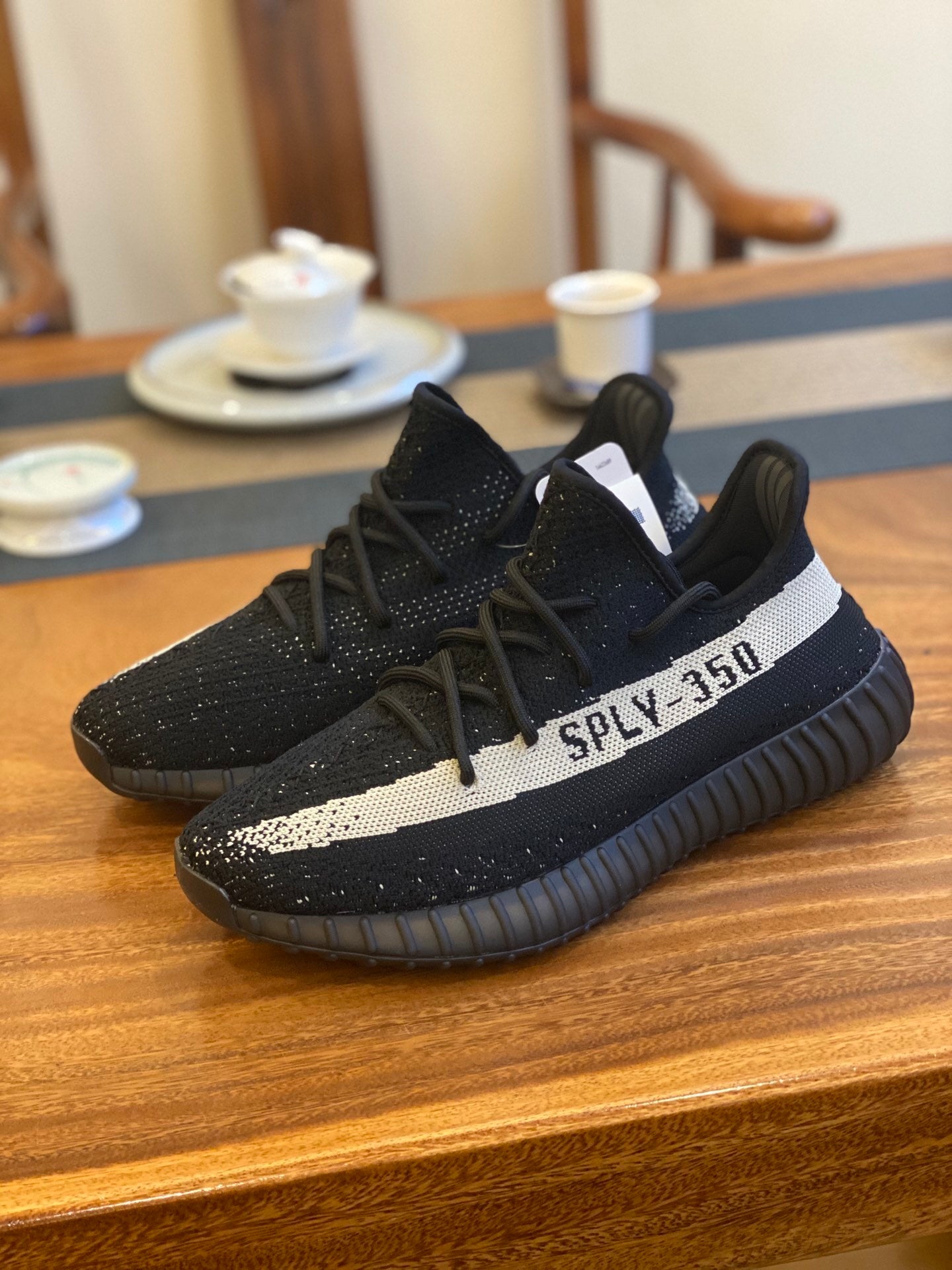 UNISEX KNIT LOW-TOP CASUAL SNEAKERS