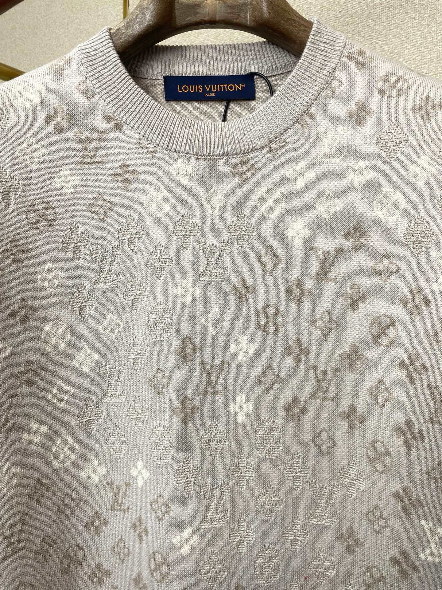 ALL-OVER JACQUARD SHORT-SLEEVE KNIT TOP