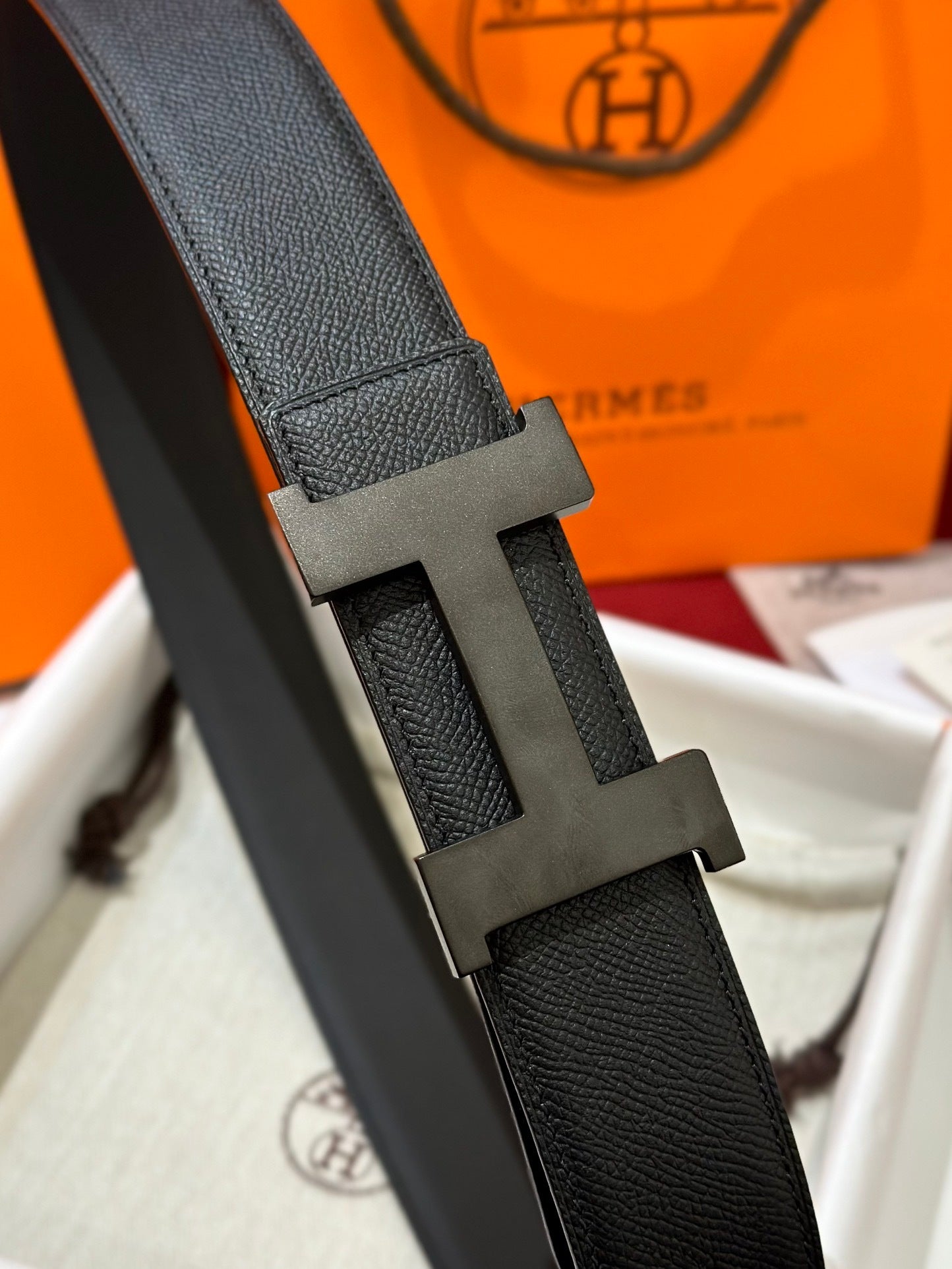 CLASSIC LEATHER BELT – MATTE BUCKLE EDITION