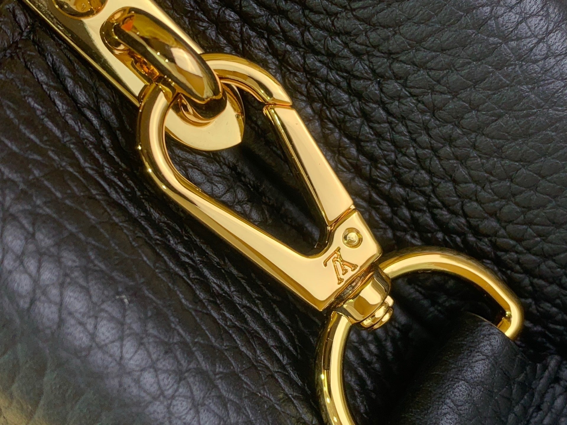 STRUCTURED TOP HANDLE BAG WITH GOLD LOGO
