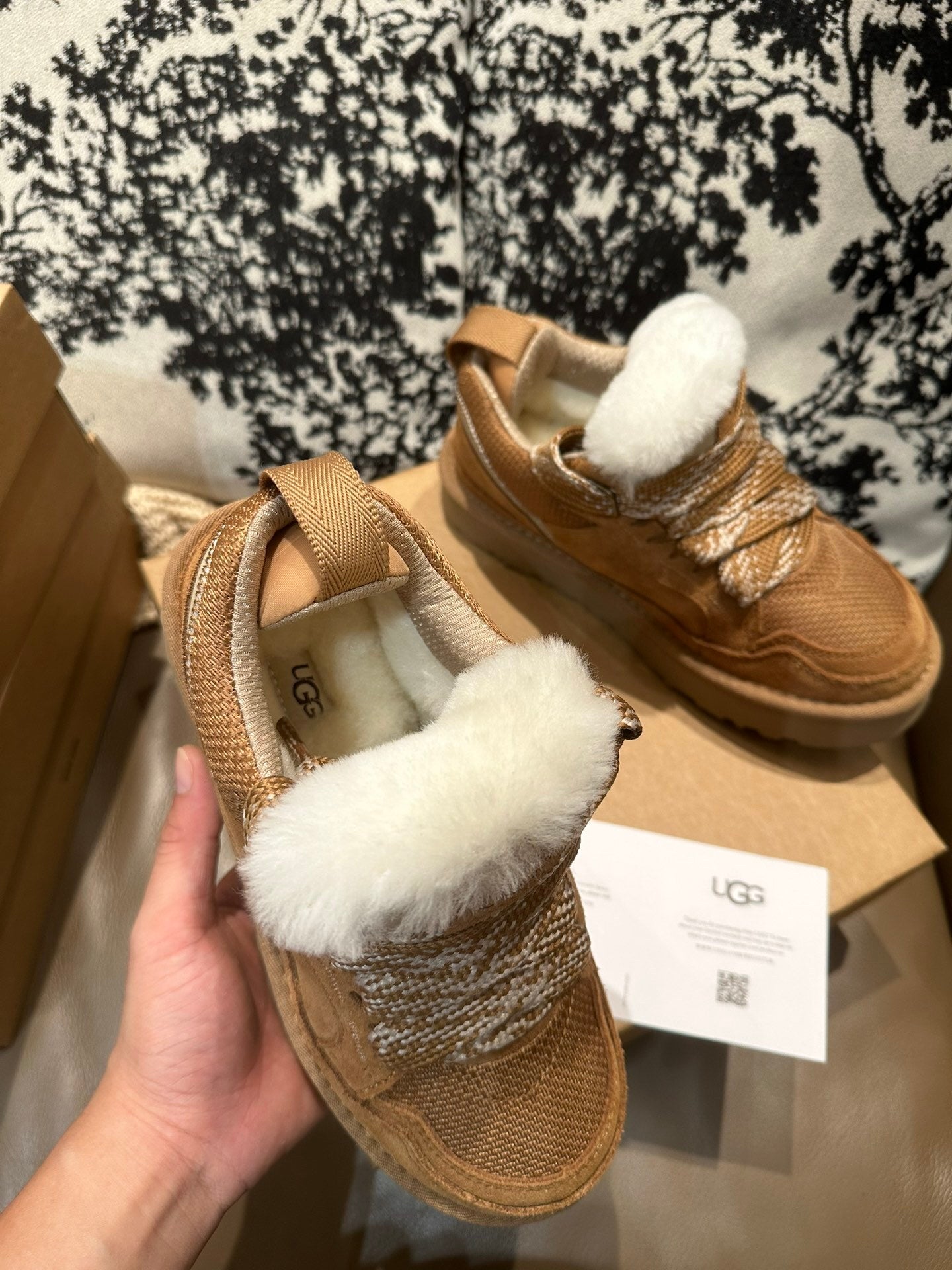 COZY PLATFORM SNEAKERS – CAMEL