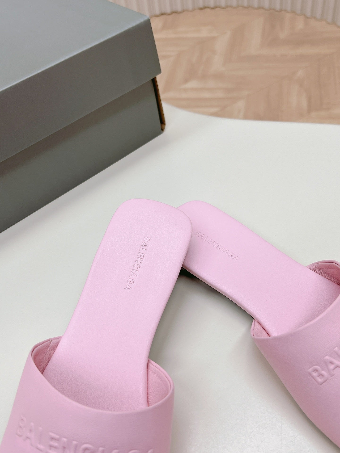 PINK MINIMAL FLAT MULES