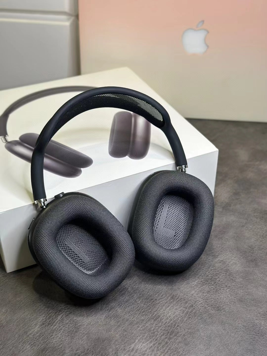 WIRELESS OVER-EAR NOISE CANCELLING HEADPHONES