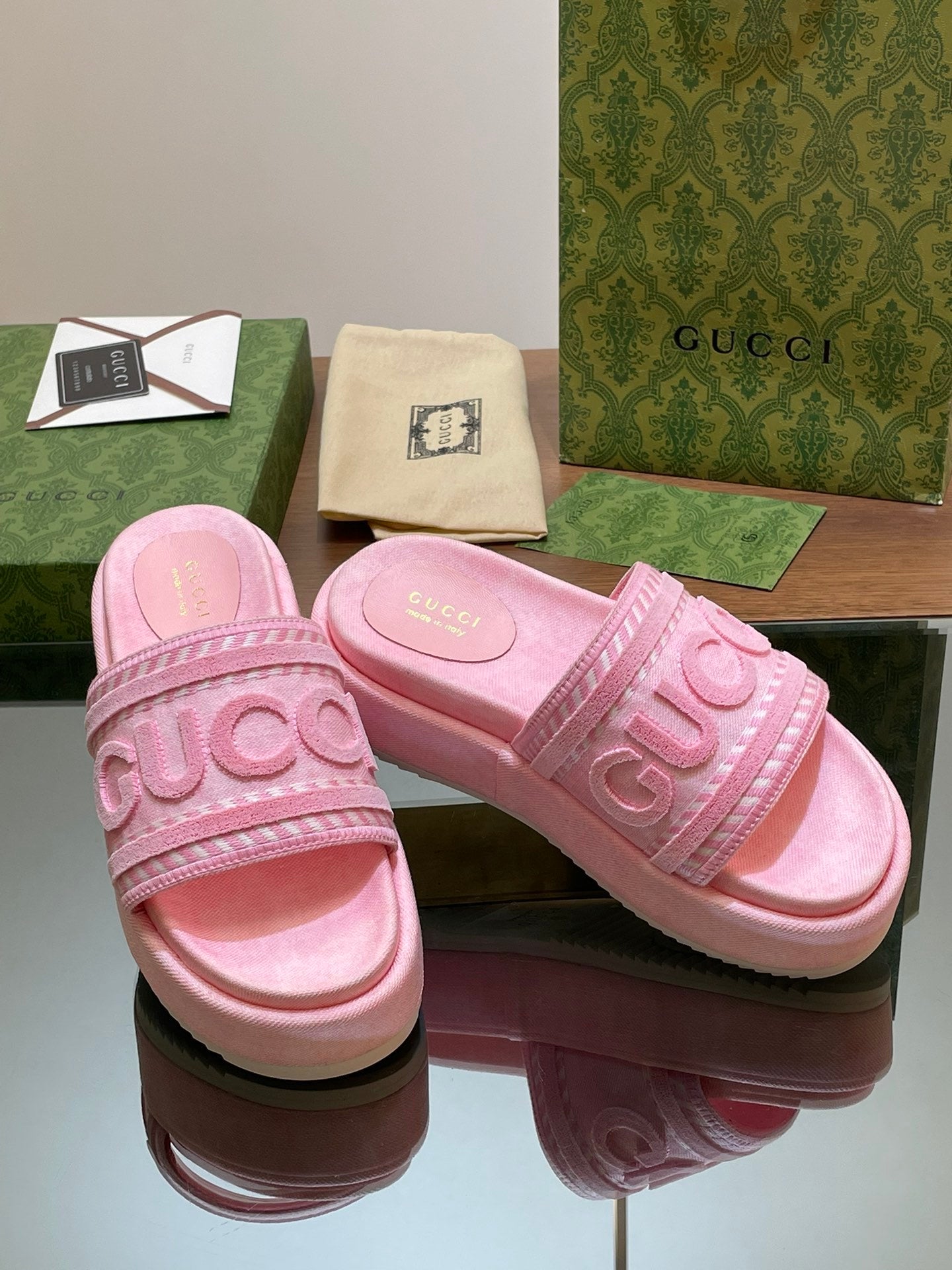 PINK LOGO PLATFORM SLIDE SANDALS