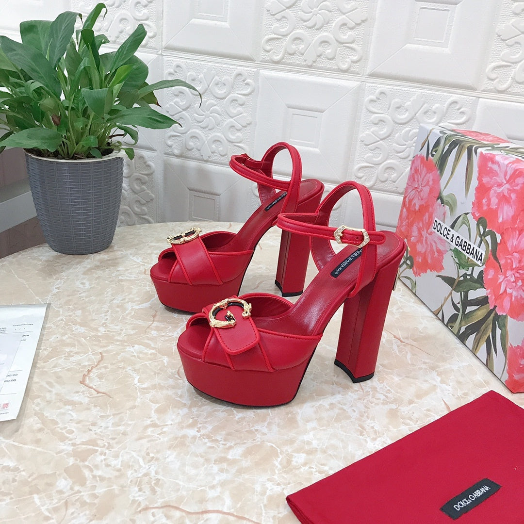 RED PLATFORM SANDALS WITH GOLD-TONE HARDWARE