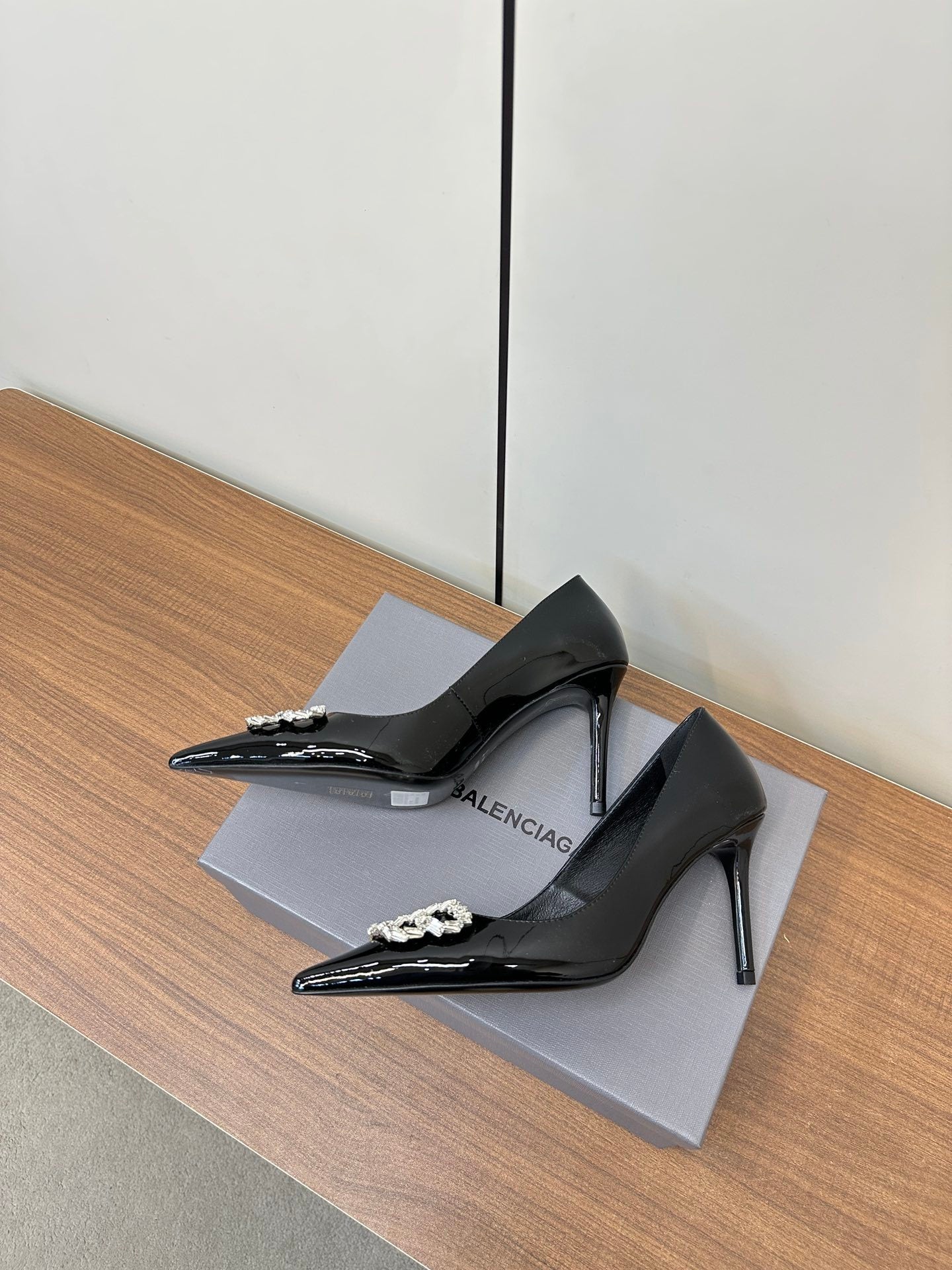 BLACK PATENT CRYSTAL POINTED HEELS