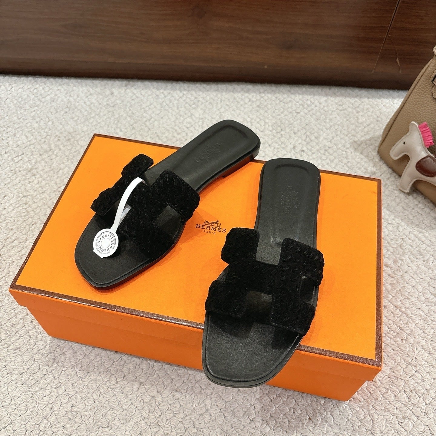 BLACK VELVET SLIDE SANDALS