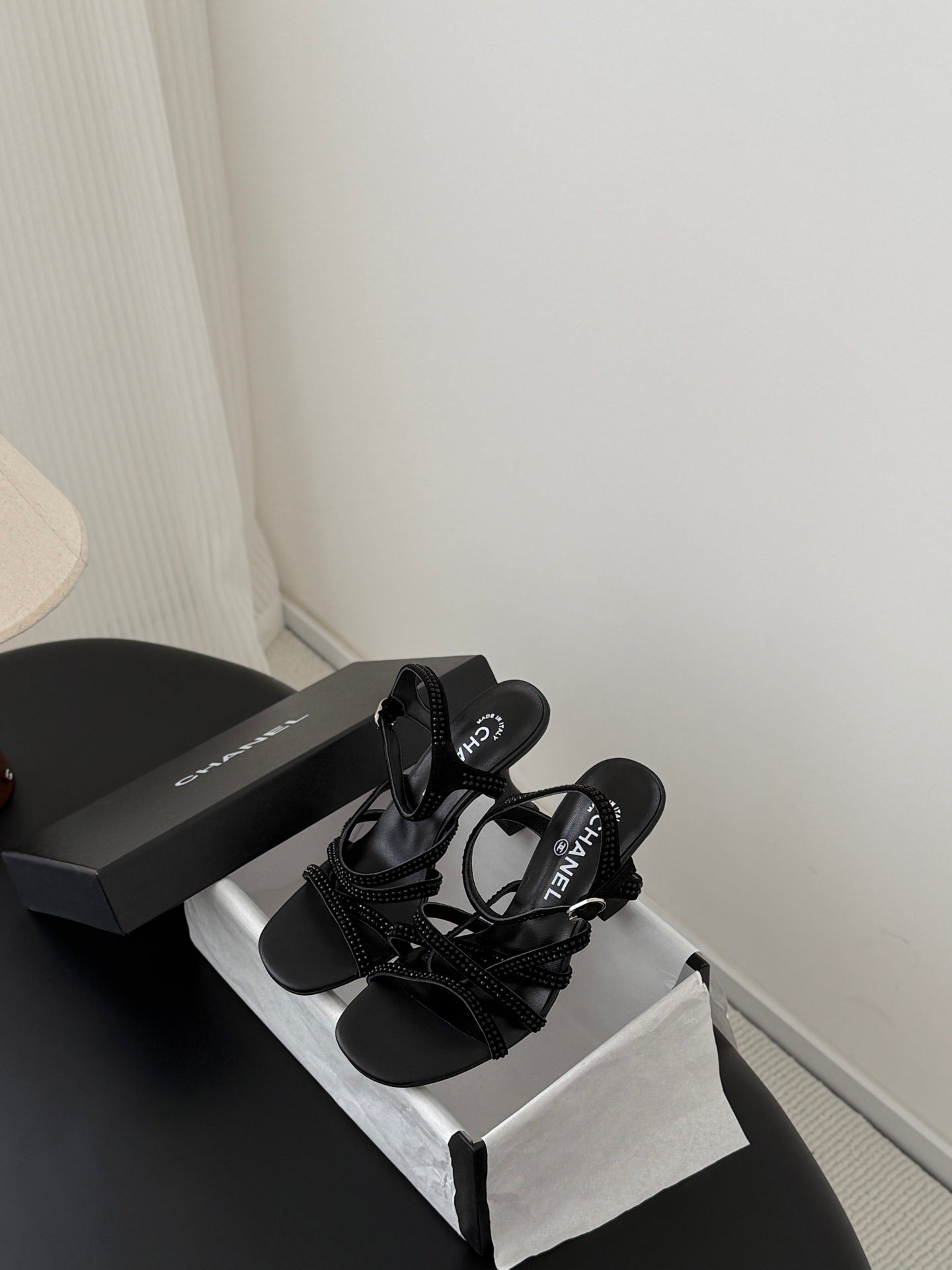 BLACK STRAPPY HEEL SANDALS
