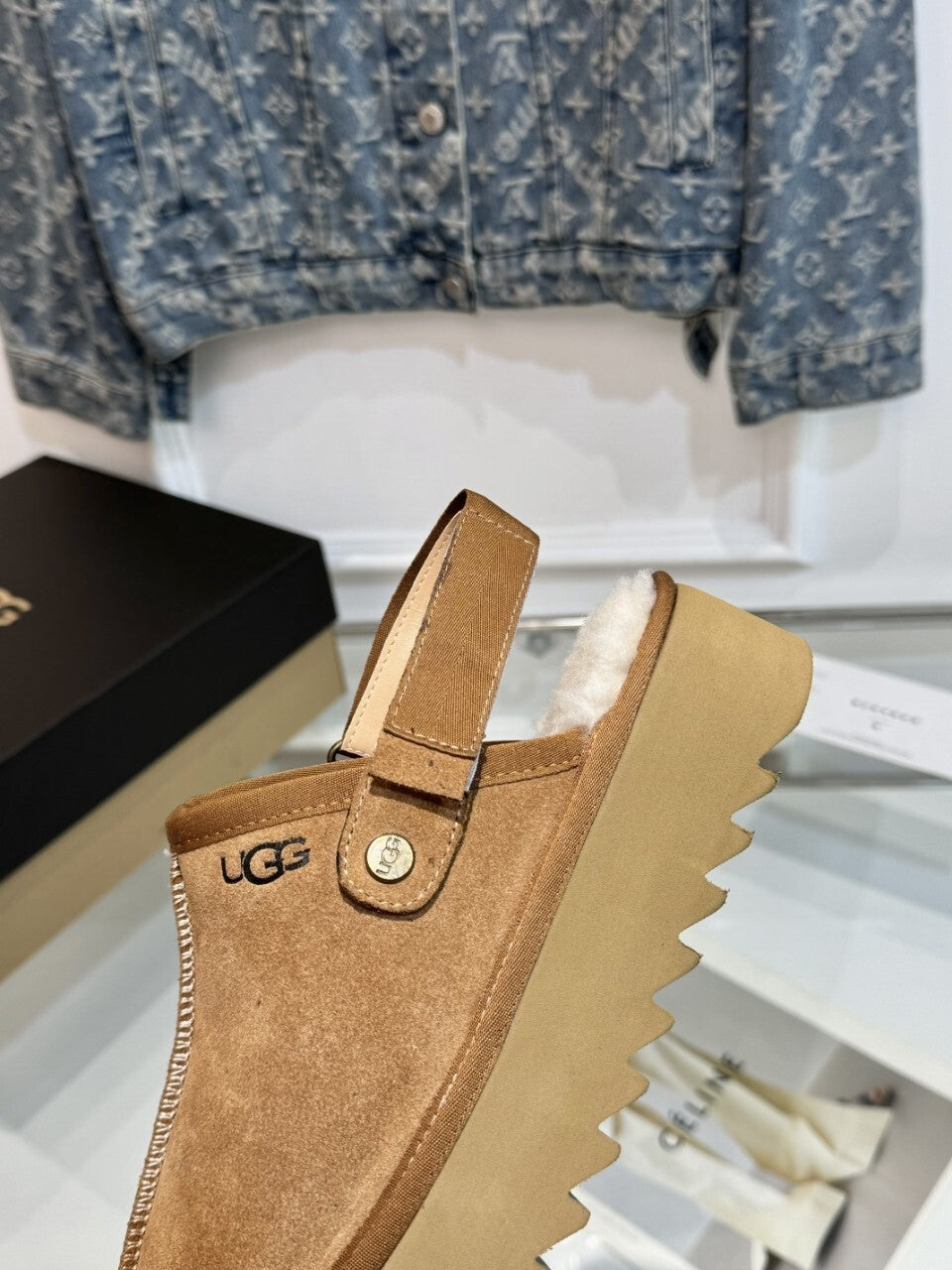 WOMEN’S PLATFORM SHEARLING SLIP-ON CLOGS