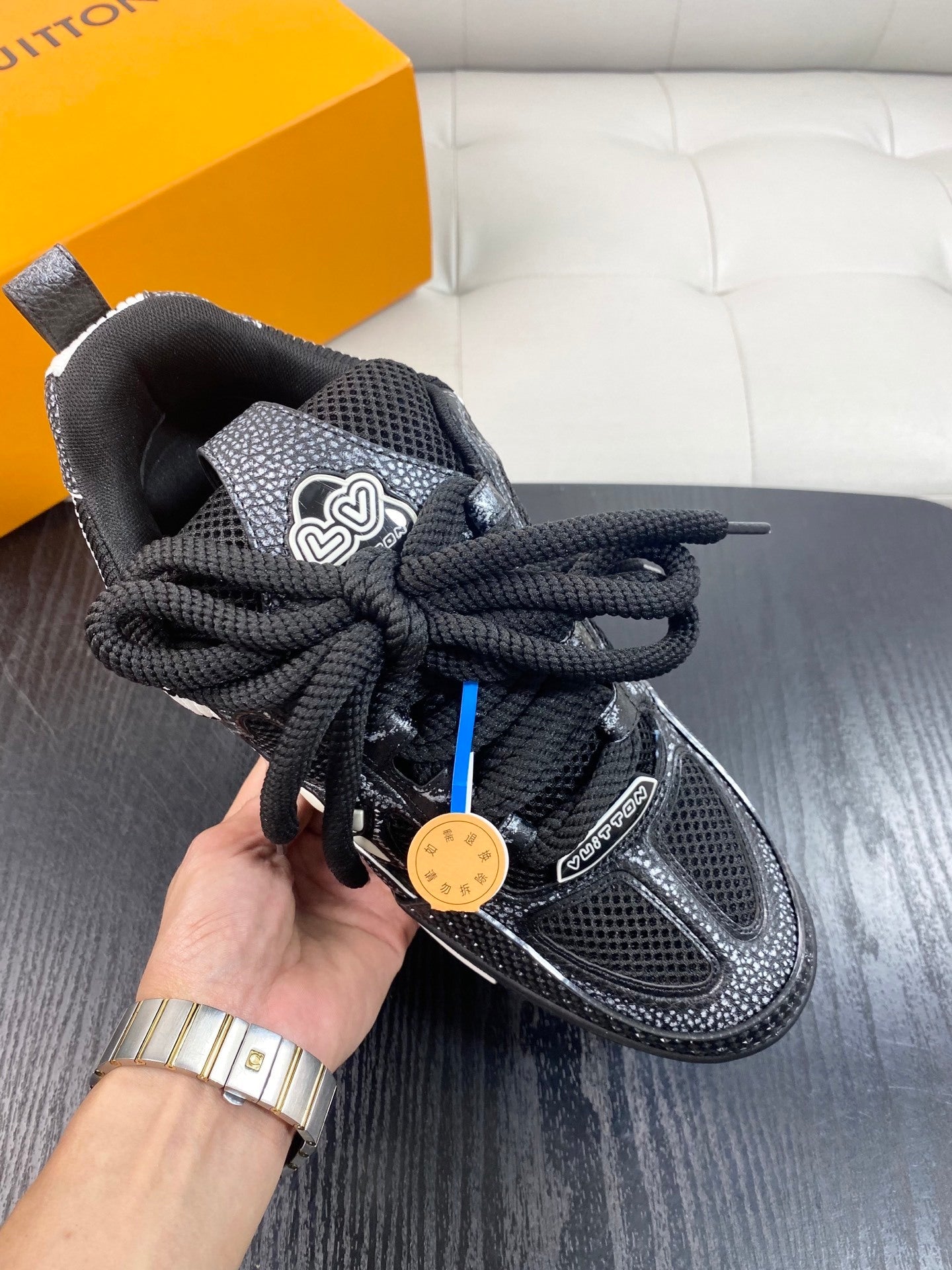 BLACK CHUNKY SNEAKERS