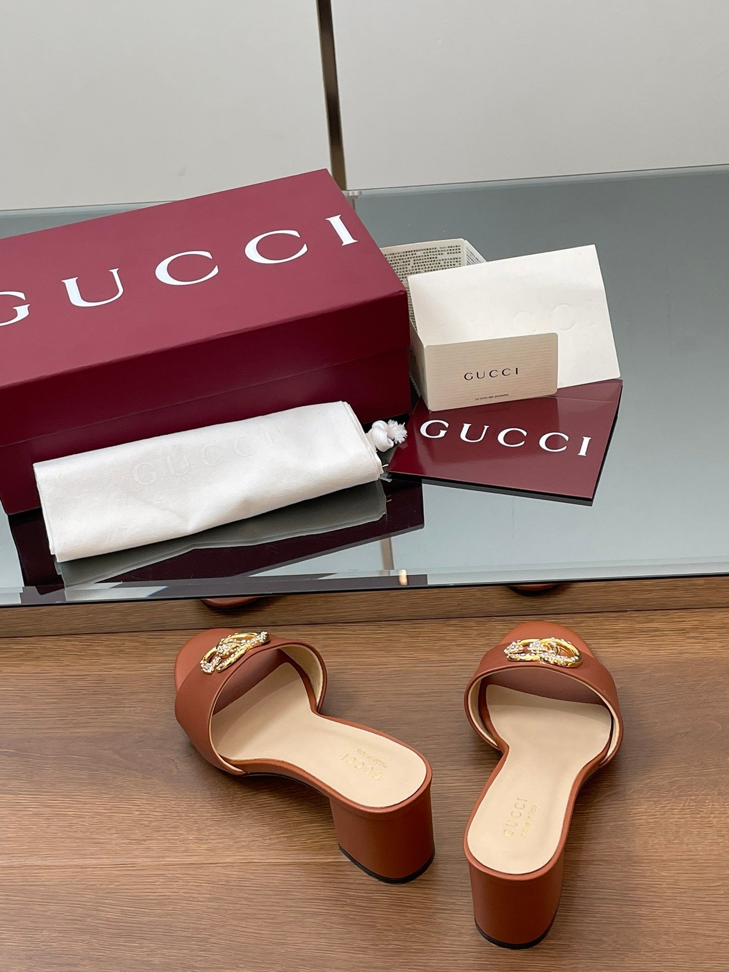 TAN MID-HEEL LOGO SLIDES