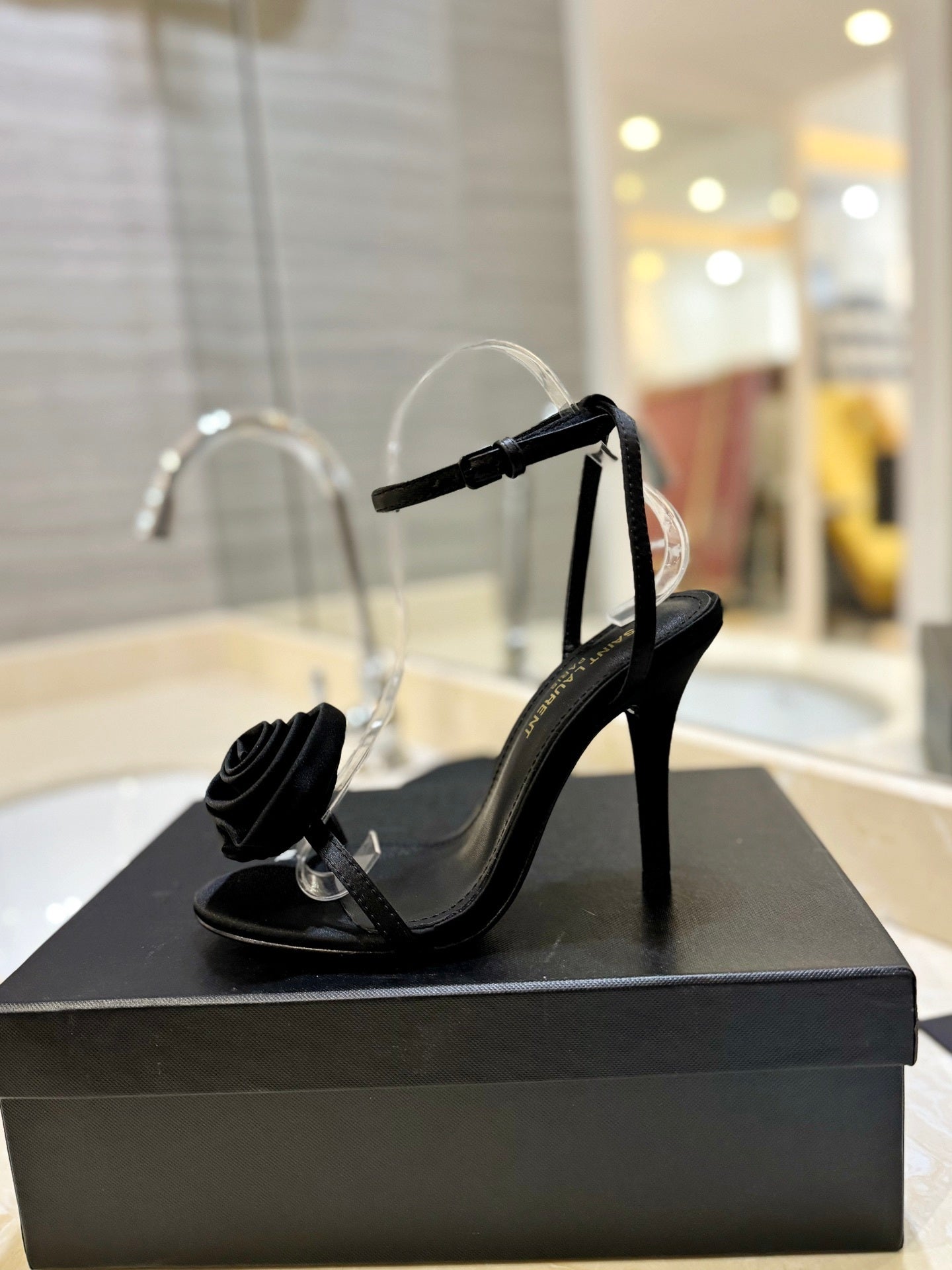 BLACK ROSE DETAIL HIGH HEEL SANDALS