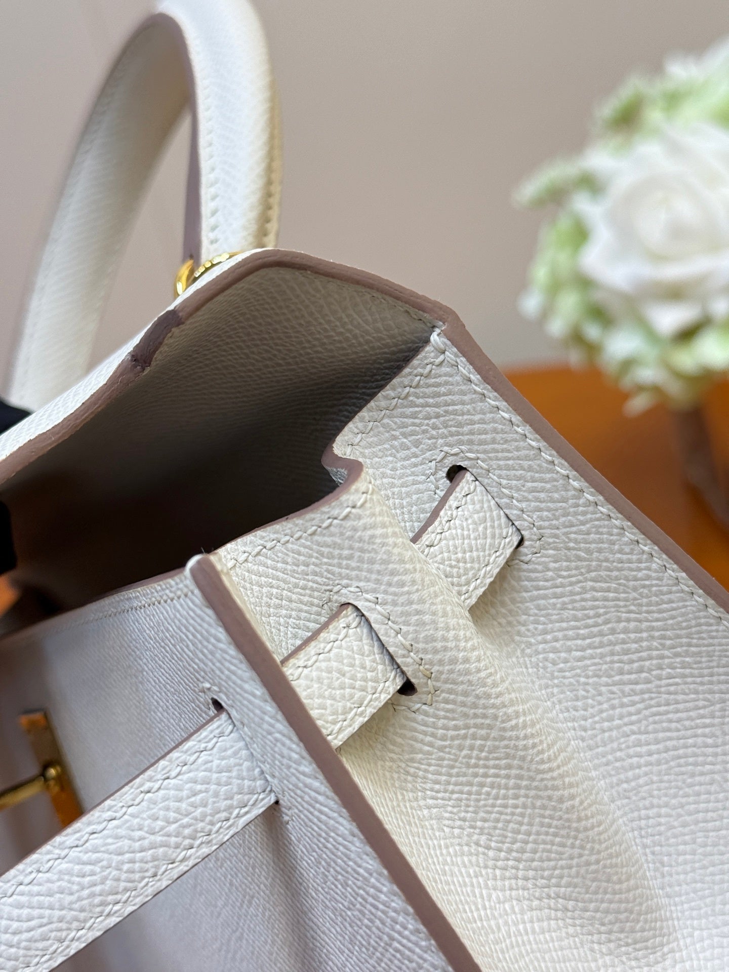 SNOW WHITE MINI LUXURY TOP HANDLE BAG