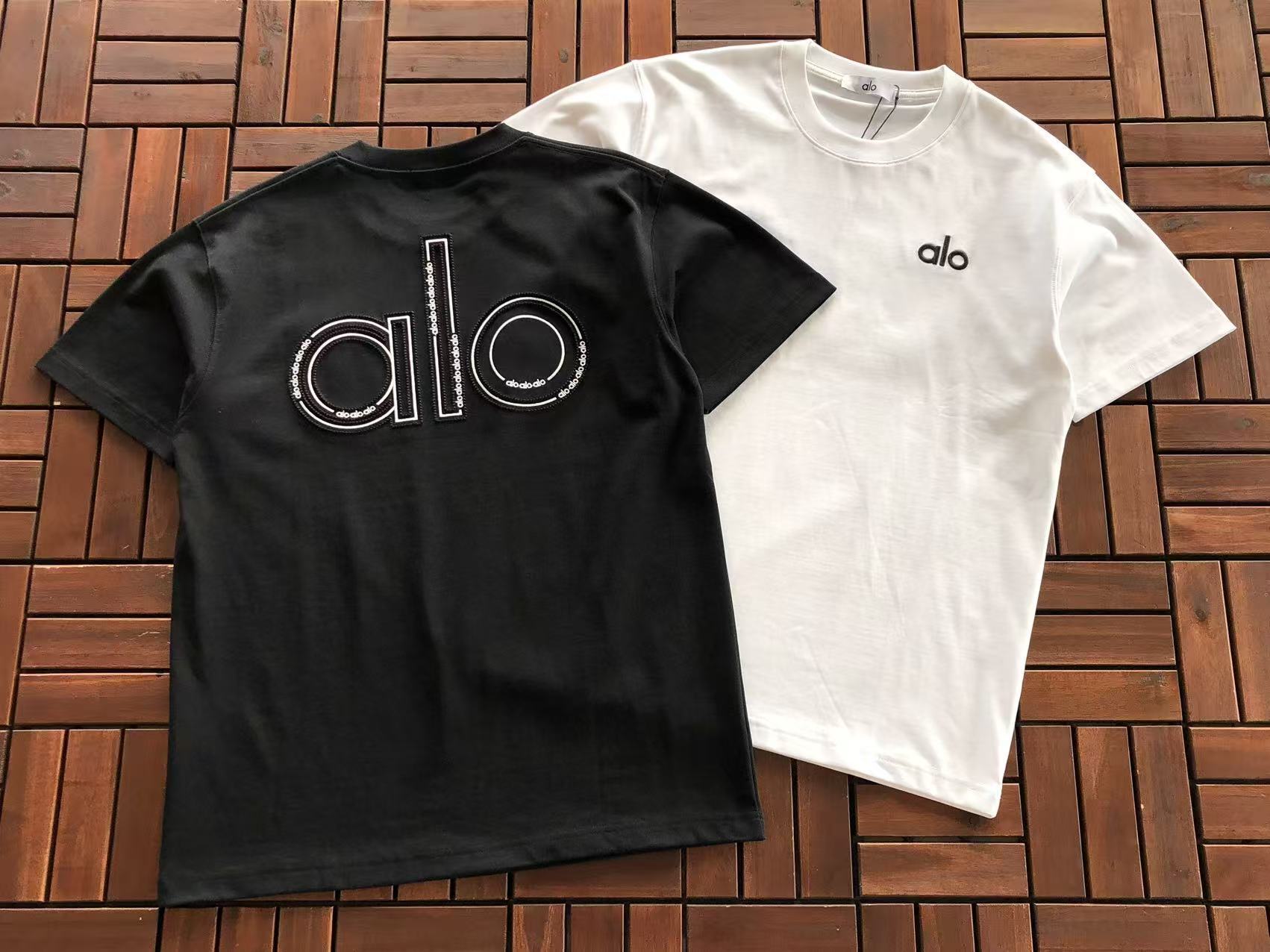 OVERSIZED GRAPHIC T-SHIRT