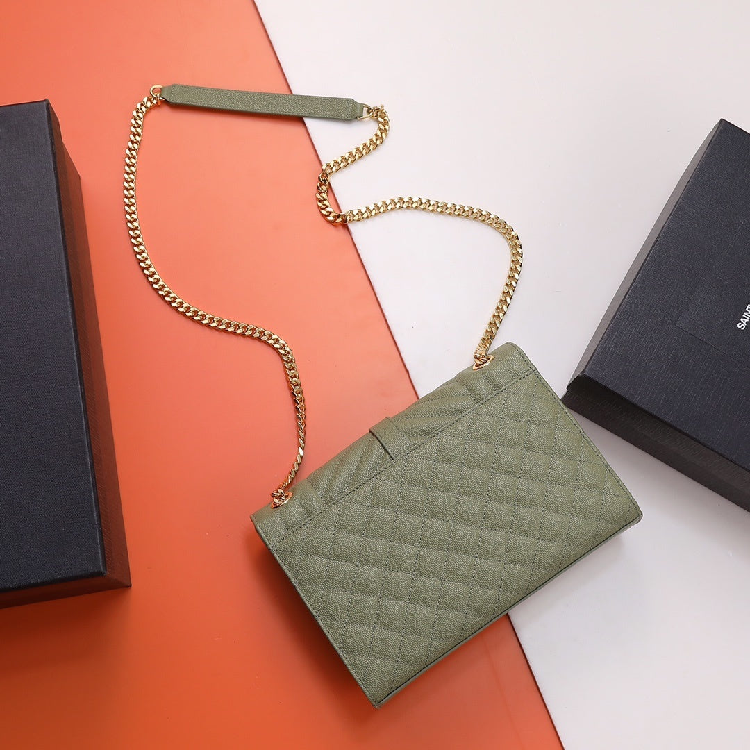 QUILTED ENVELOPE CHAIN SHOULDER BAG