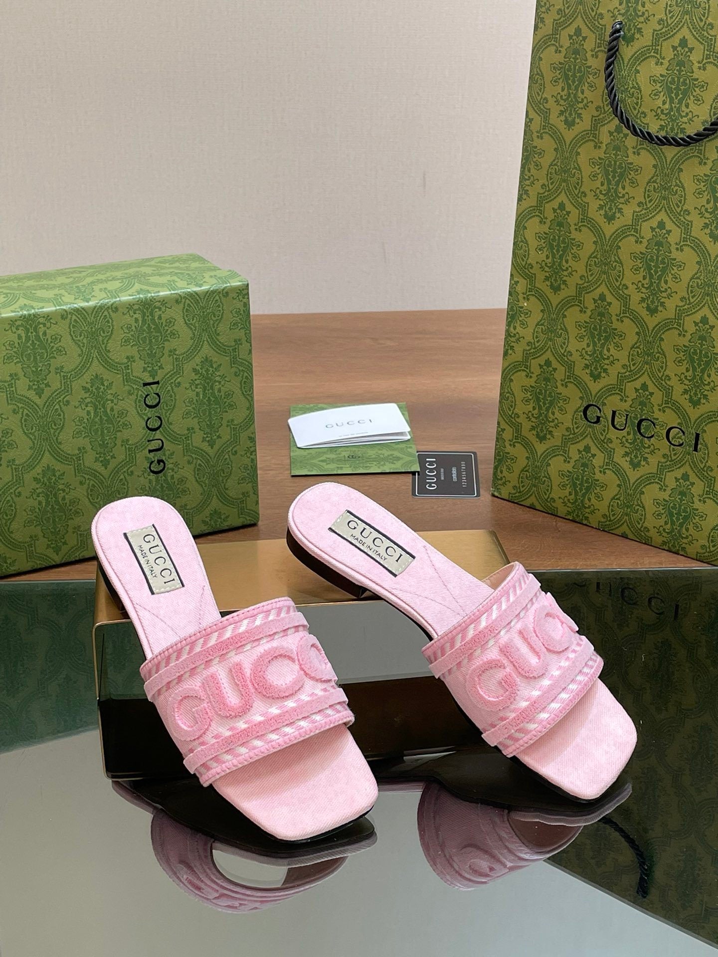 EMBROIDERED FLAT SLIDE SANDALS – SOFT PINK
