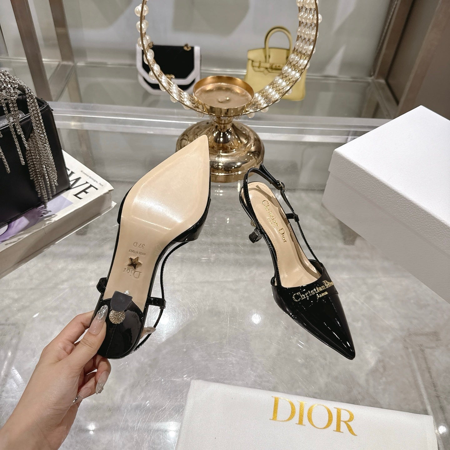 PATENT SLINGBACK KITTEN HEELS – BLACK