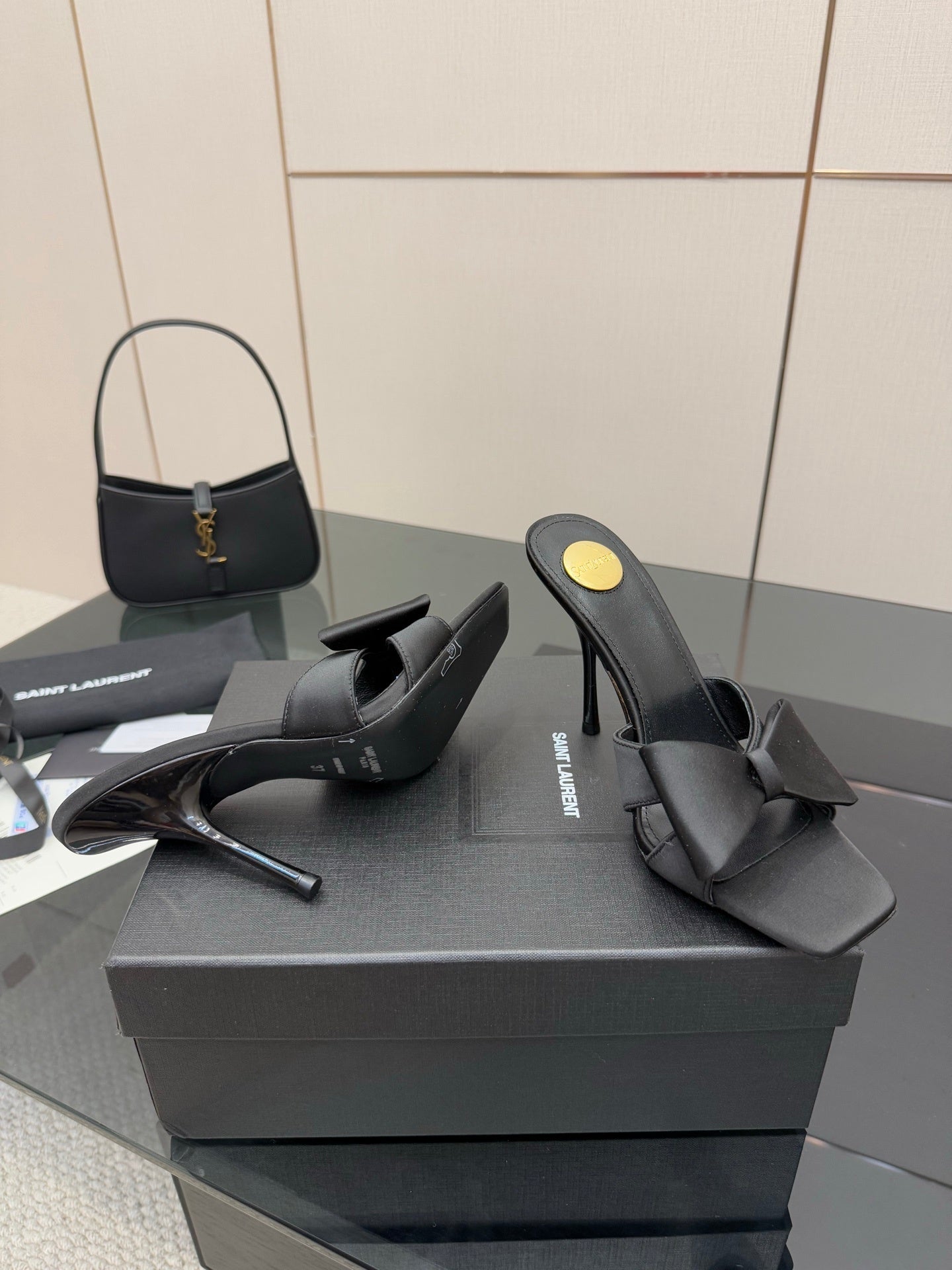 BLACK BOW DETAIL MULE HEELS