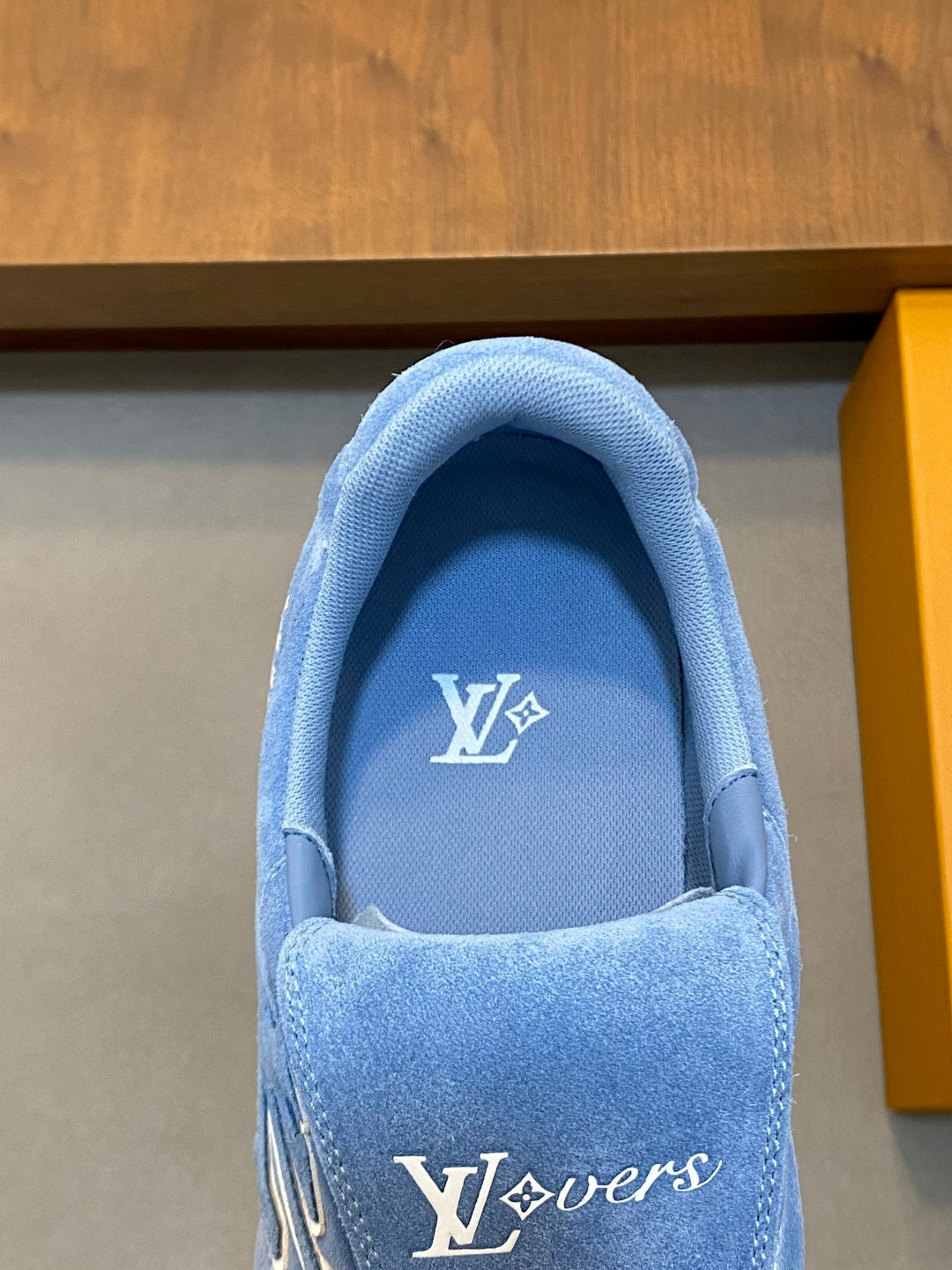 BLAUE WILDLEDER-SNEAKER