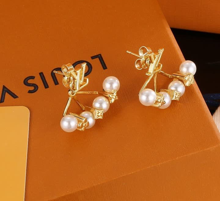 GOLD-TONE PEARL ACCENT LETTER DROP EARRINGS