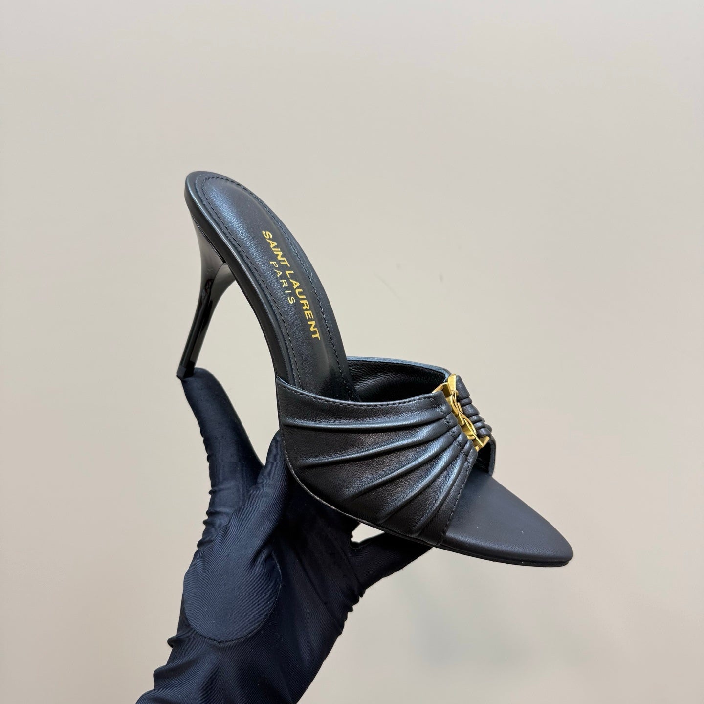 ELEGANT HEELED MULES