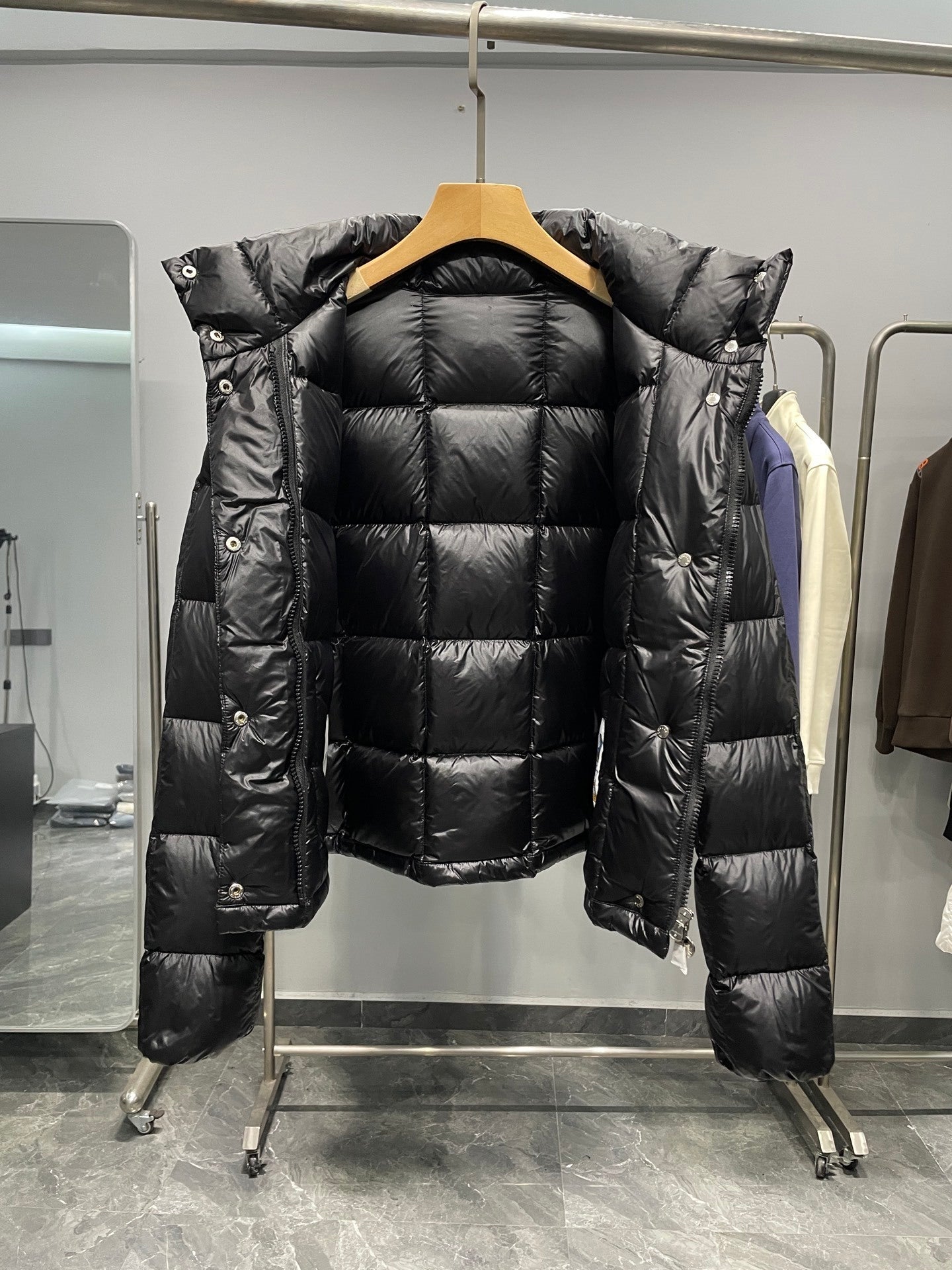 QUILTED HIGH-NECK PUFFER DOWN JACKET