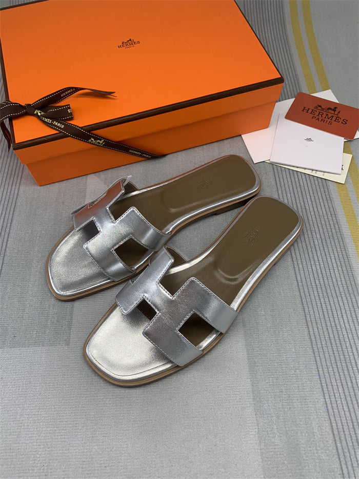 METALLIC SILVER H-CUT SLIDE SANDALS