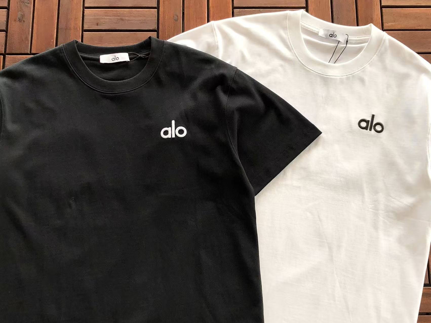 OVERSIZED GRAPHIC T-SHIRT