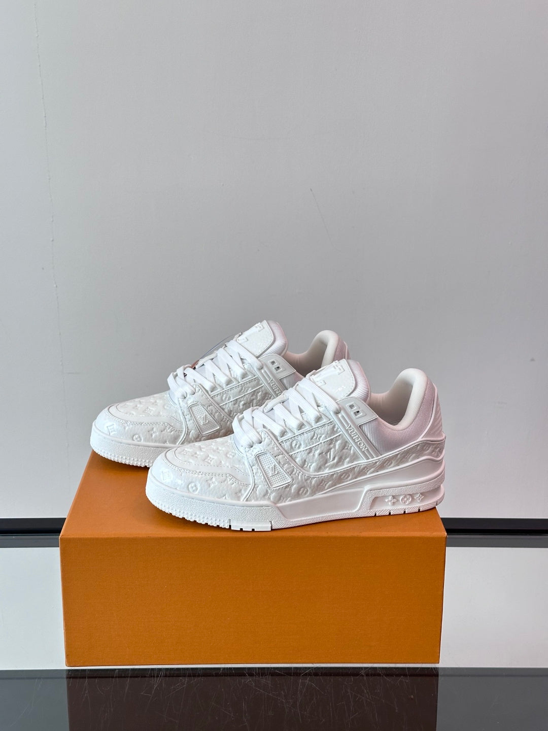 WHITE MONOGRAM LOW-TOP SNEAKERS