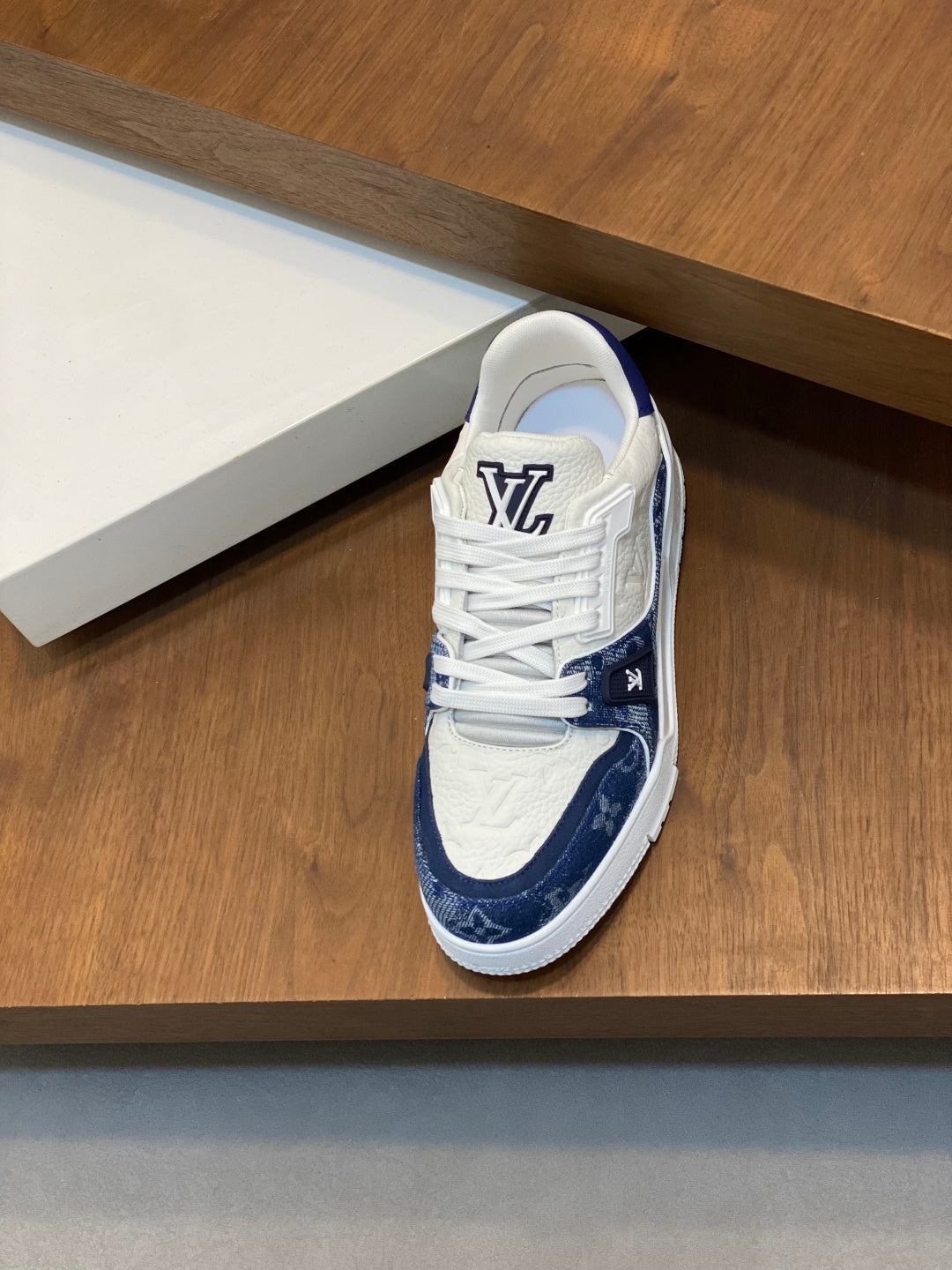 WHITE & BLUE MONOGRAM LOW-TOP SNEAKERS