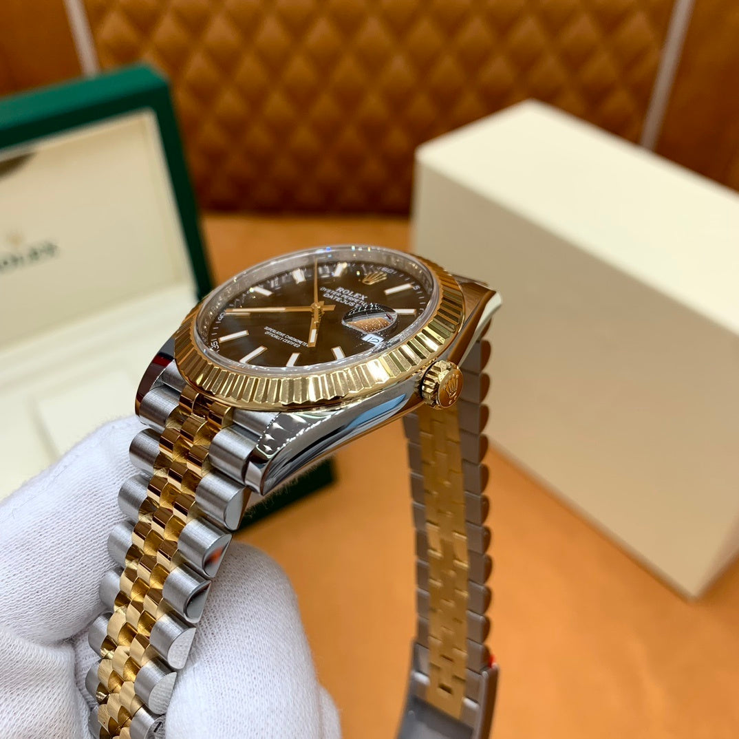 CLASSIC TWO-TONE ELEGANT WATCH