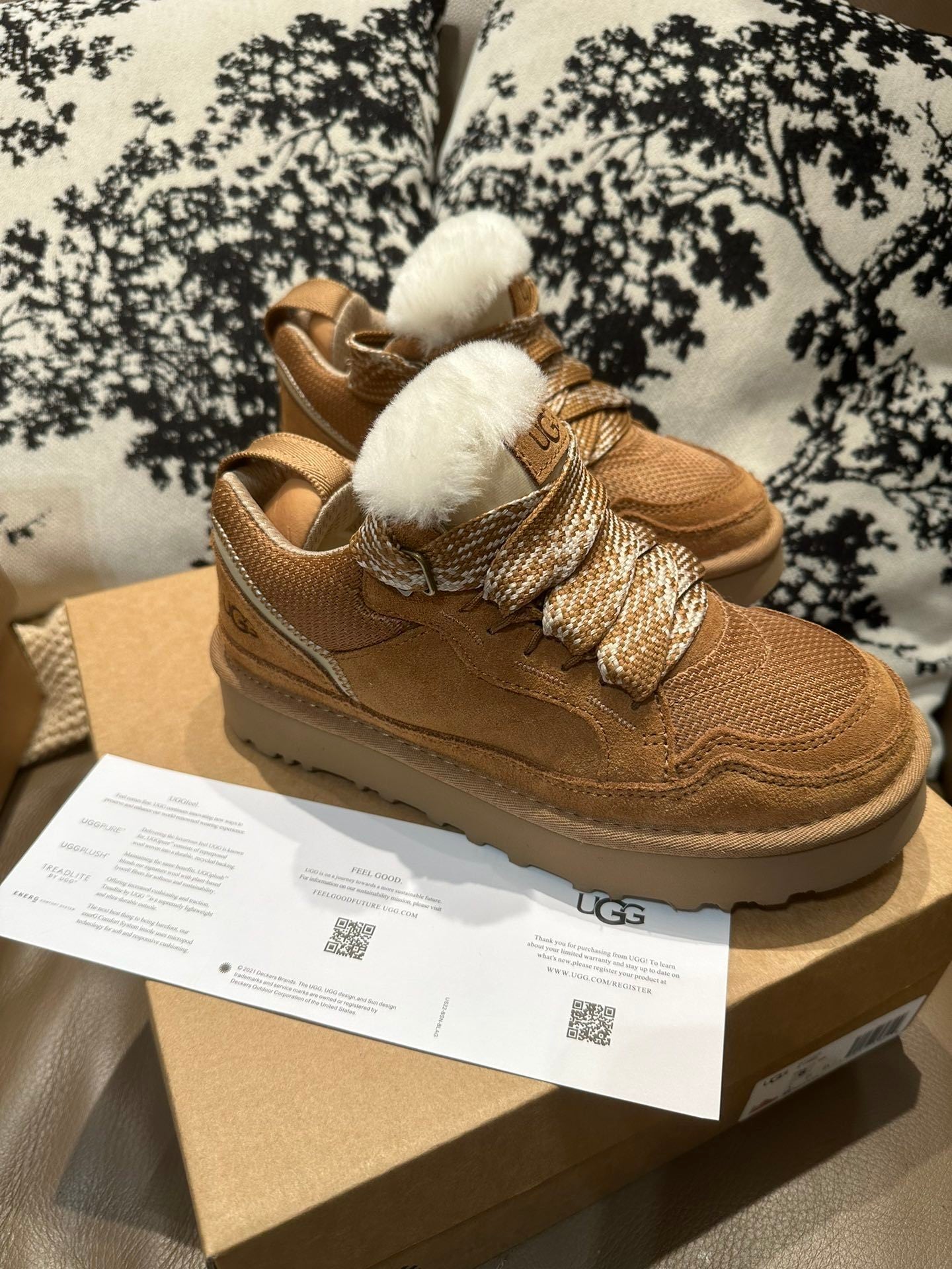 COZY PLATFORM SNEAKERS – CAMEL