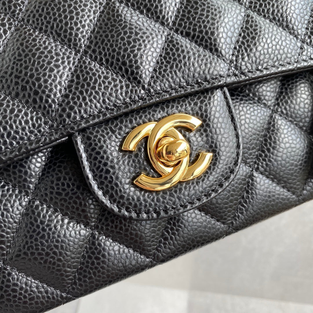 BLACK QUILTED FLAP