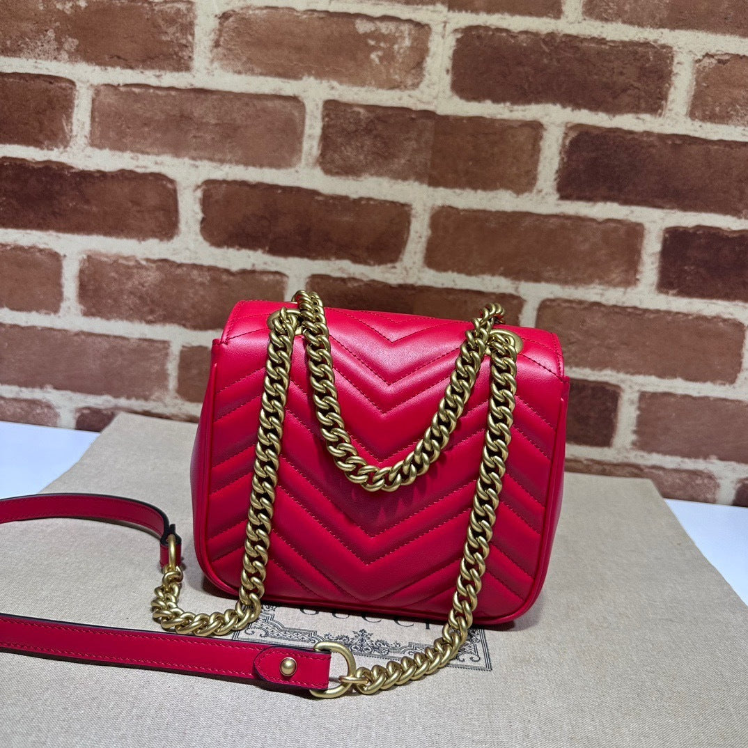 QUILTED MINI CHAIN SHOULDER BAG
