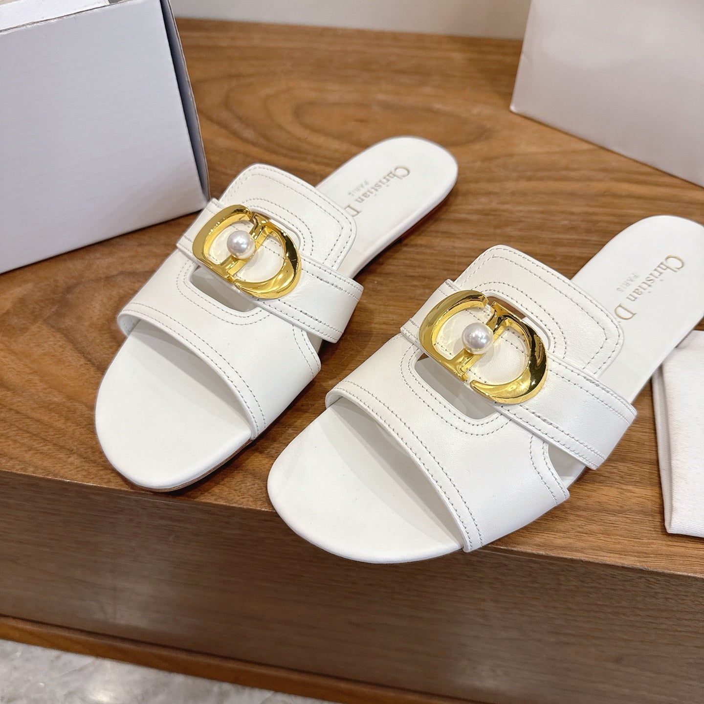 WHITE LEATHER GOLD BUCKLE SLIDE SANDALS